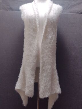 Olivia M Lg Cream Boho Fuzzy Open-Front Asymmetrical Cardigan Vest Crochet Back